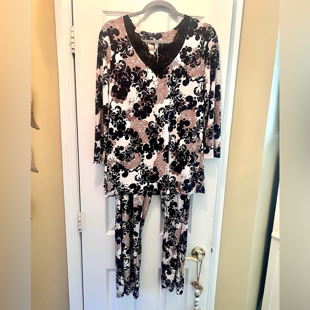 SOMA small pajamas set loungewear